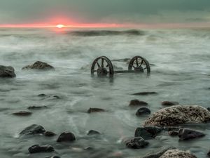 Preview wallpaper sea, foam, fog, sunset, stones