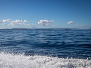 Preview wallpaper sea, foam, splashes, clouds