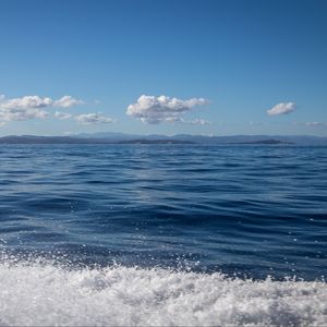 Preview wallpaper sea, foam, splashes, clouds