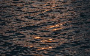 Preview wallpaper sea, glare, waves, water, distortion