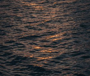 Preview wallpaper sea, glare, waves, water, distortion