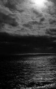 Preview wallpaper sea, horizon, bw, overcast, clouds, ripples