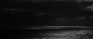 Preview wallpaper sea, horizon, bw, overcast, clouds, ripples