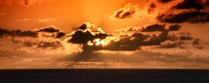 Preview wallpaper sea, horizon, clouds, sunset, landscape
