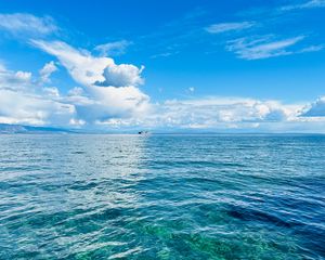 Preview wallpaper sea, horizon, ship, sky, clouds