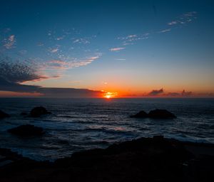 Preview wallpaper sea, horizon, sun, sunset, clouds, landscape, dark