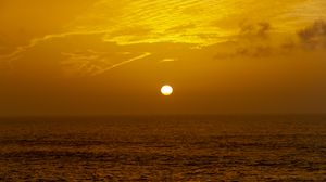 Preview wallpaper sea, horizon, sun, dark