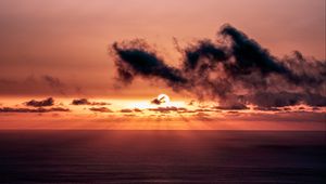 Preview wallpaper sea, horizon, sunset, sky, sun, clouds, dark