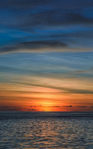 Preview wallpaper sea, horizon, sunset, clouds, sky, ripples, evening