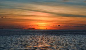 Preview wallpaper sea, horizon, sunset, clouds, sky, ripples, evening