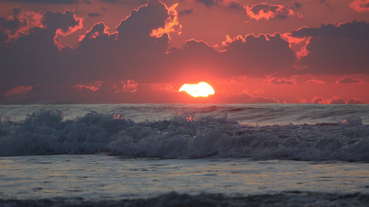 Wallpaper sea, horizon, sunset, waves, sun, clouds