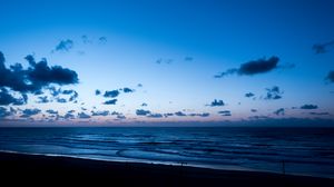 Preview wallpaper sea, horizon, sunset, clouds, twilight, shore