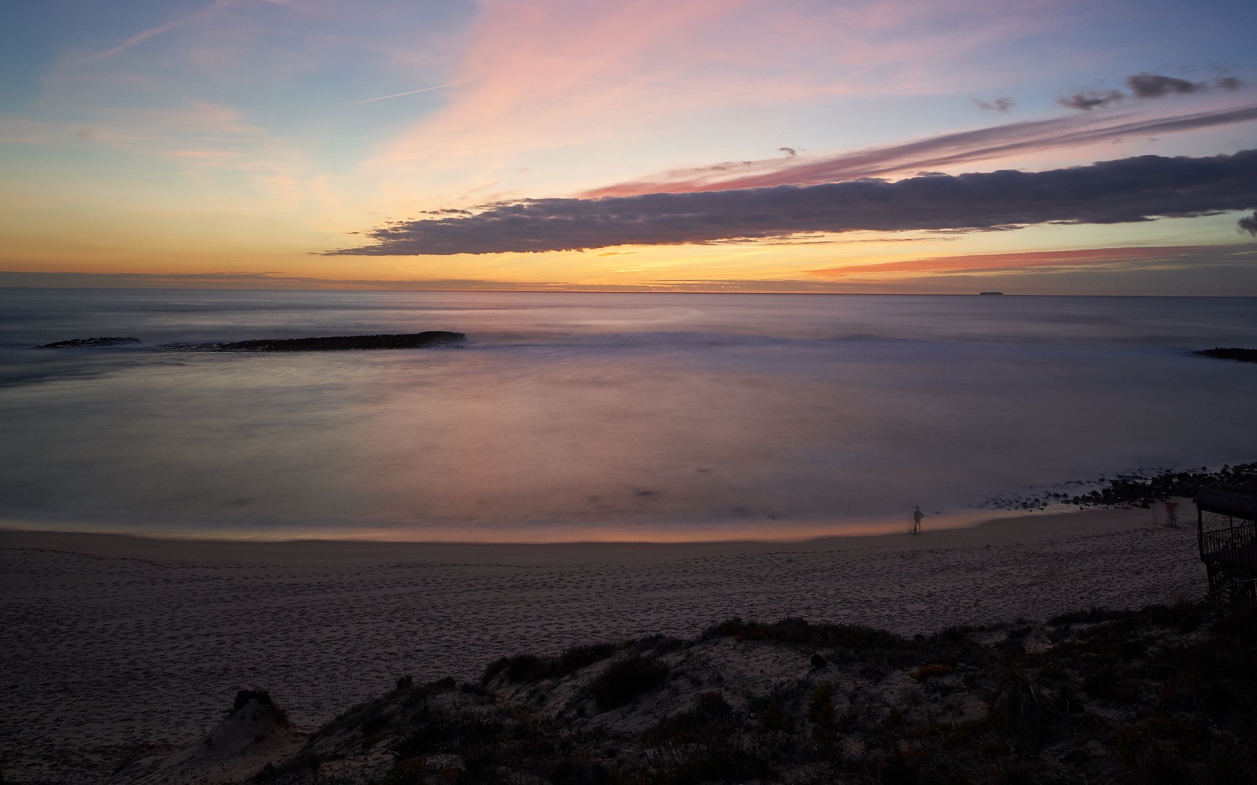 Download wallpaper 2560x1600 sea, horizon, sunset, clouds, sky