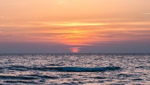 Preview wallpaper sea, horizon, sunset, sky, waves, ripples