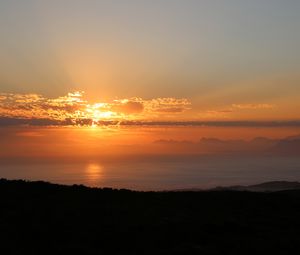 Preview wallpaper sea, horizon, sunset, sun, dark