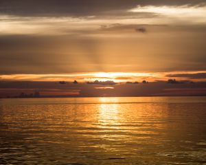 Preview wallpaper sea, horizon, sunset, clouds, evening