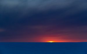 Preview wallpaper sea, horizon, sunset, dark, landscape