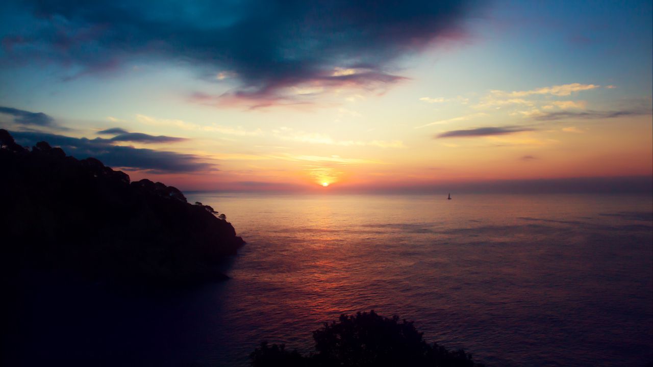 Wallpaper sea, horizon, tree, rock, silhouettes, sunset