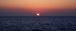 Preview wallpaper sea, horizon, waves, sun, nature