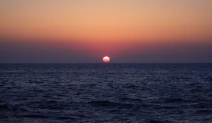 Preview wallpaper sea, horizon, waves, sun, nature
