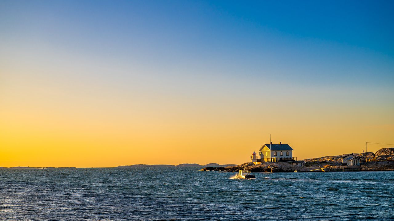 Wallpaper sea, houses, sky, sunset