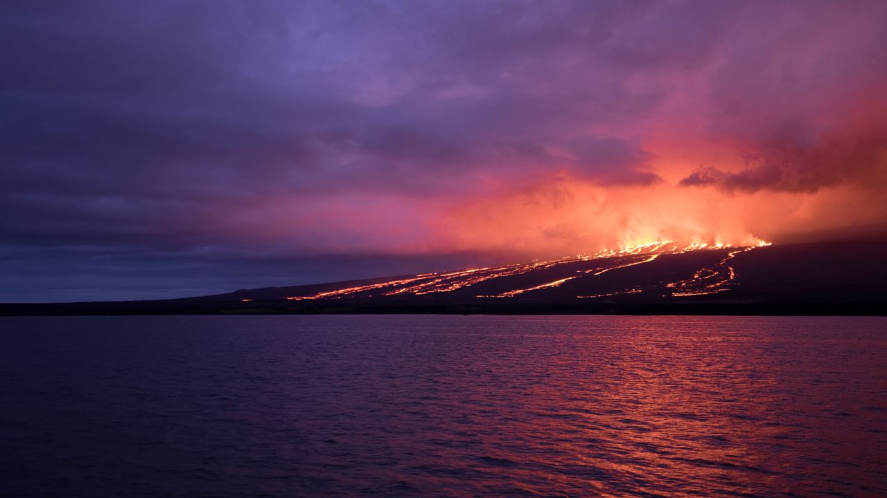 Wallpaper sea, island, volcano, lava, fire, night