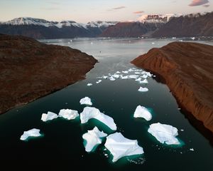 Preview wallpaper sea, mountains, snow, icebergs, ice