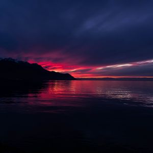 Preview wallpaper sea, mountains, sunset, night, dark, horizon, switzerland