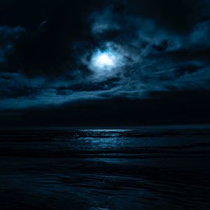 Preview wallpaper sea, night, moon, horizon