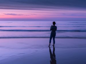 Preview wallpaper sea, ocean, beach, girl