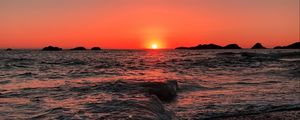 Preview wallpaper sea, ocean, sunset, foam, surf, horizon