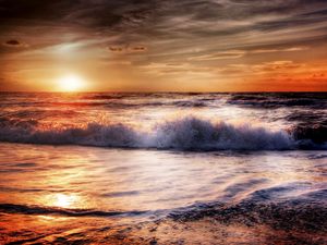 Preview wallpaper sea, ocean, surf, sunset, foam, hdr