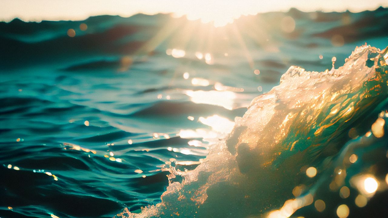 Wallpaper sea, ocean, waves, splashes, light, sun