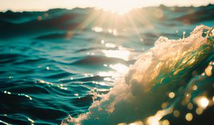 Preview wallpaper sea, ocean, waves, splashes, light, sun