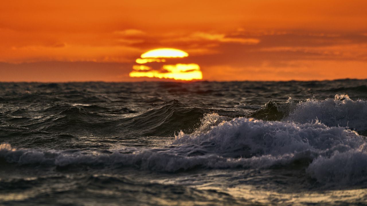 Wallpaper sea, ocean, waves, sunset, sun, evening