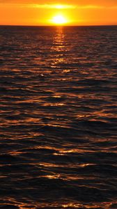 Preview wallpaper sea, ocean, waves, sunset, horizon, evening