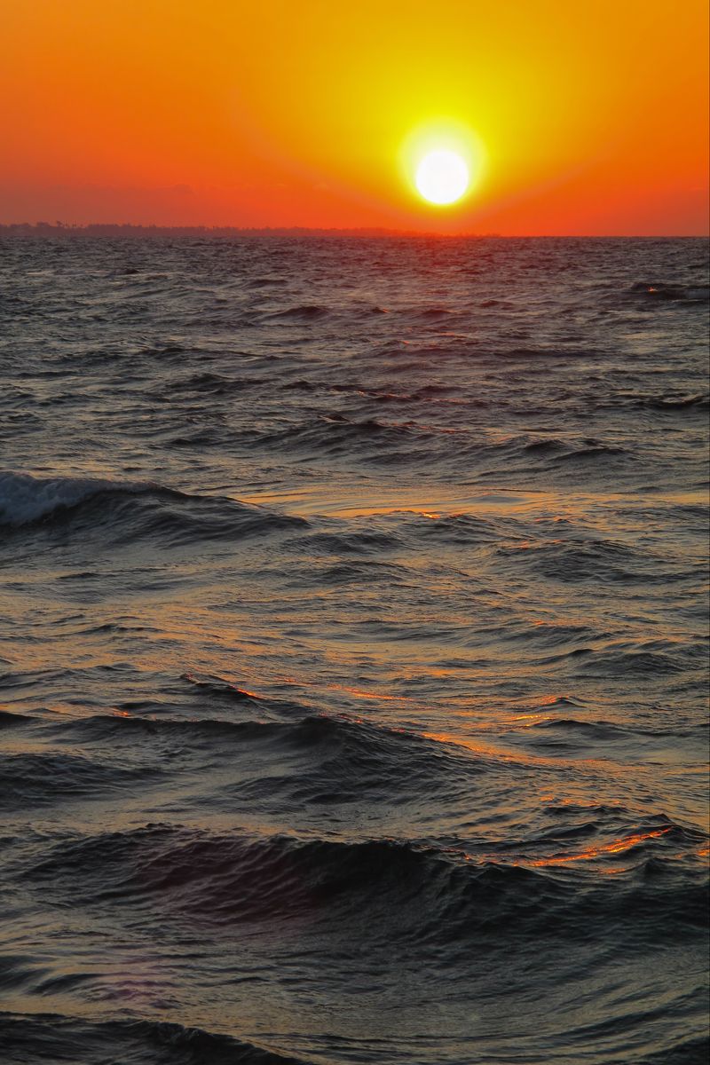 800x1200 Wallpaper sea, ocean, waves, sun, sunset