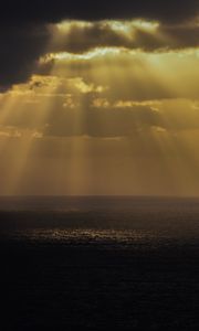 Preview wallpaper sea, rays, sky, clouds
