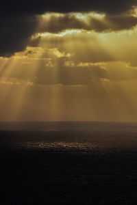 Preview wallpaper sea, rays, sky, clouds