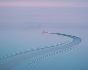 Preview wallpaper sea, ripples, horizon, tbilisi, georgia