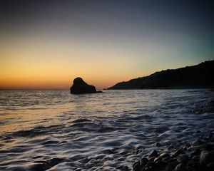 Preview wallpaper sea, rock, stones, pebbles, landscape