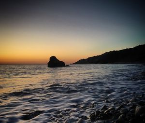 Preview wallpaper sea, rock, stones, pebbles, landscape