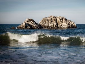 Preview wallpaper sea, rock, wave, birds, nature