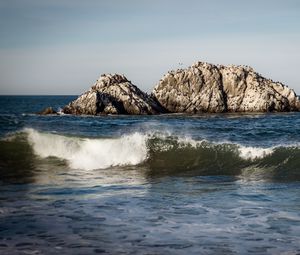 Preview wallpaper sea, rock, wave, birds, nature