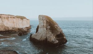 Preview wallpaper sea, rocks, cliff, coast, waves