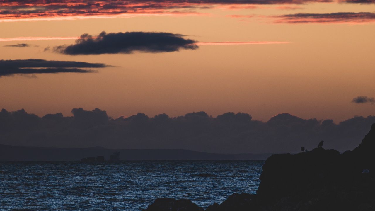 Wallpaper sea, rocks, dusk, horizon, clouds