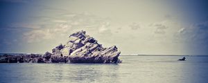 Preview wallpaper sea, rocks, sky, summer, beautiful, landscape