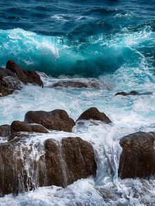 Preview wallpaper sea, rocks, spray, surf, foam