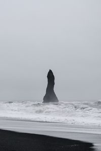 Preview wallpaper sea, rocks, waves, bw