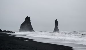 Preview wallpaper sea, rocks, waves, bw